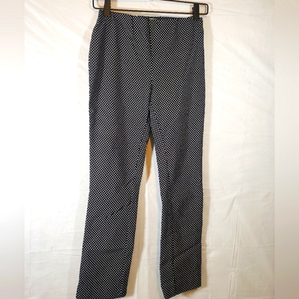 Pop sugar XS pants black with white polka dots. Really cute! 🥰